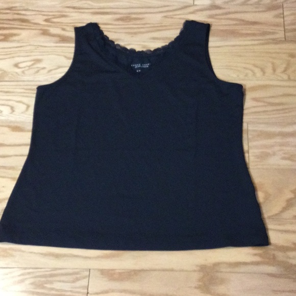 1X Susan Graver Smoothing Essentials black lace V-neck tank - Picture 3 of 14